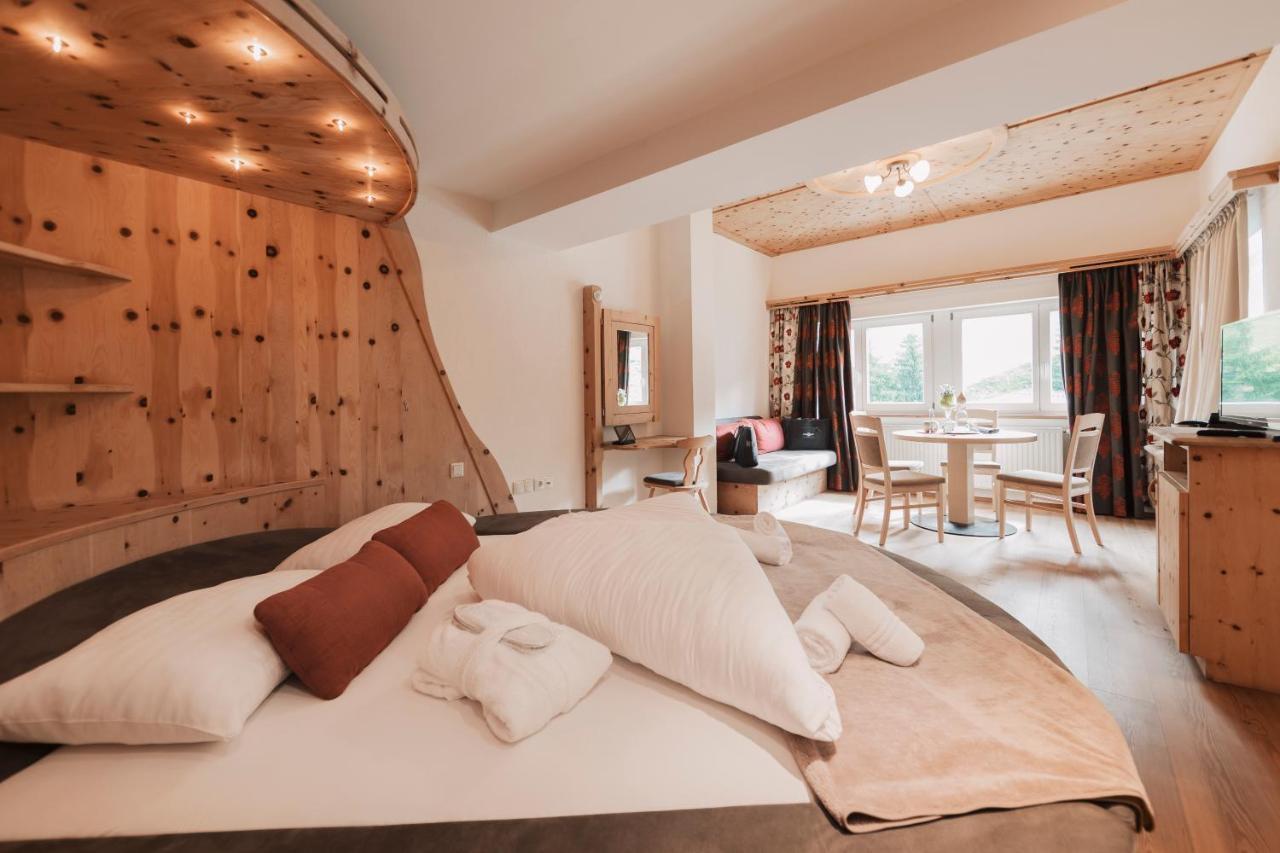 Wellness Aparthotel Panorama Alpin - Ferienwohnungen Jerzens Im Pitztal Eksteriør billede