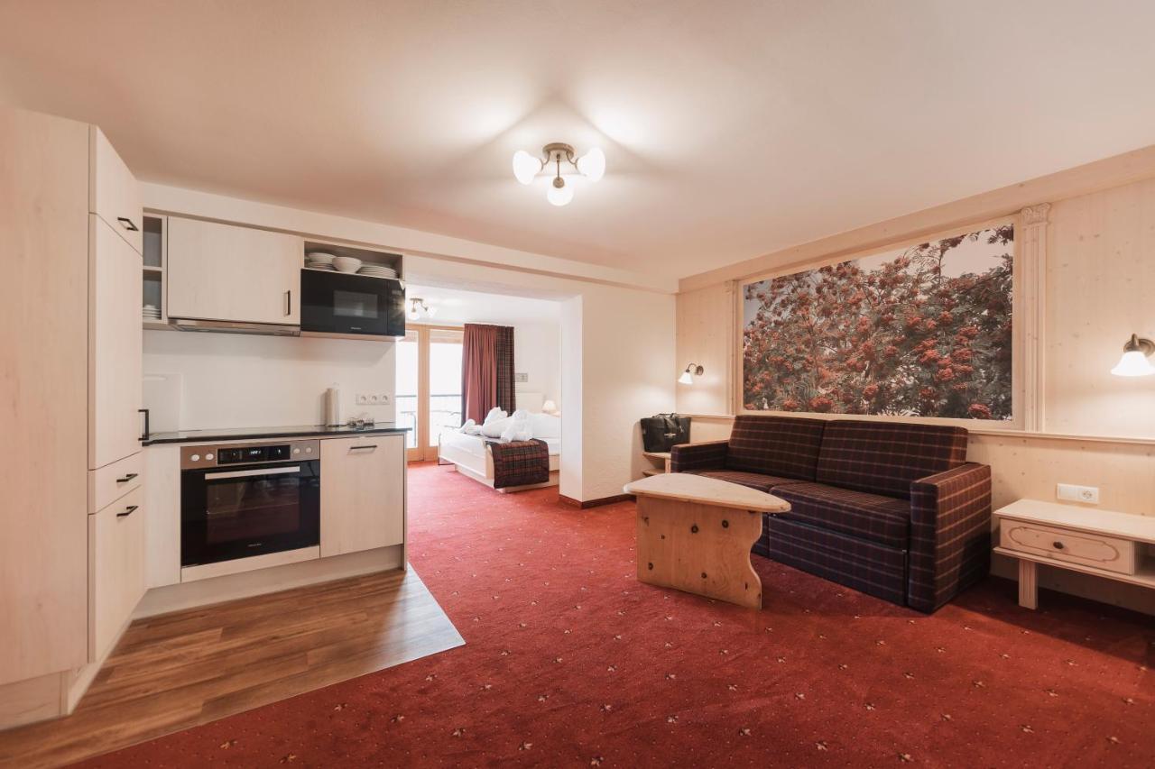 Wellness Aparthotel Panorama Alpin - Ferienwohnungen Jerzens Im Pitztal Eksteriør billede