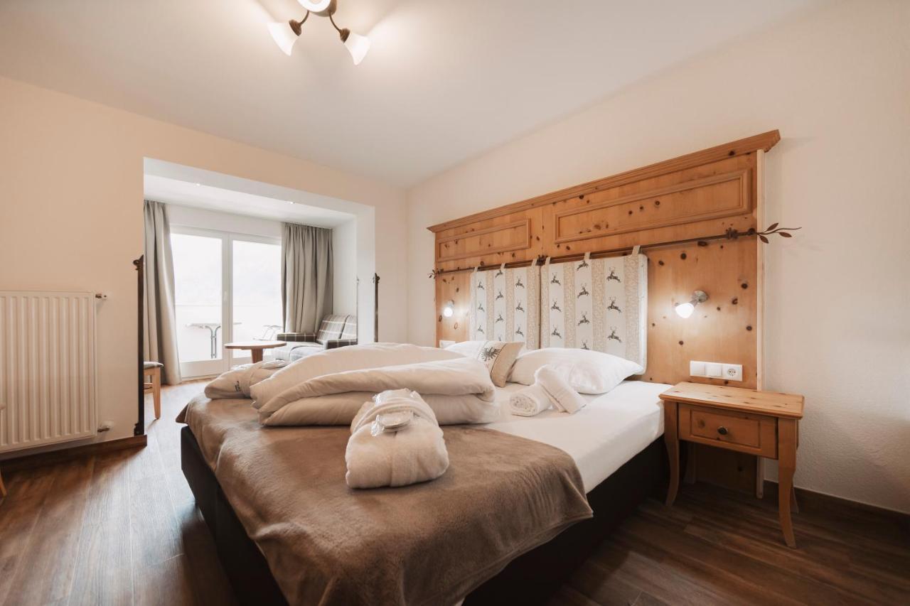 Wellness Aparthotel Panorama Alpin - Ferienwohnungen Jerzens Im Pitztal Eksteriør billede
