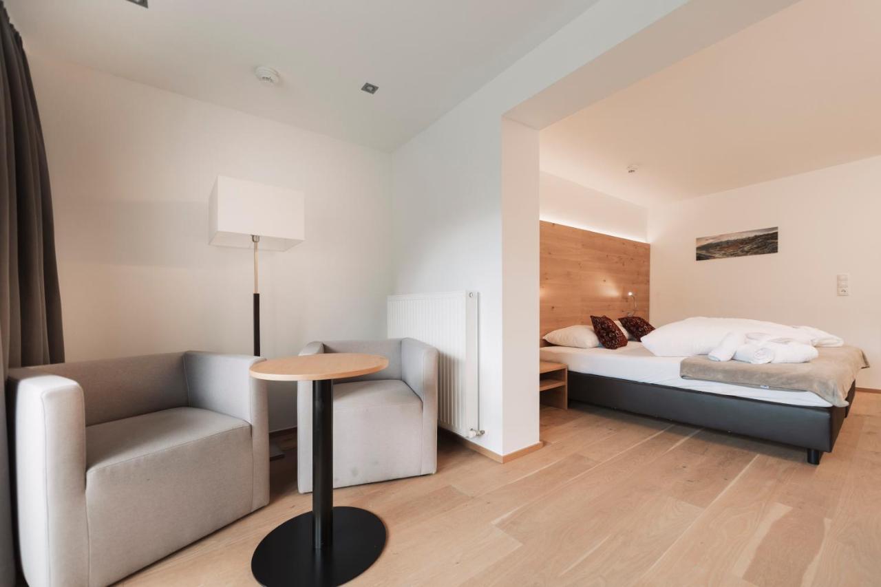 Wellness Aparthotel Panorama Alpin - Ferienwohnungen Jerzens Im Pitztal Eksteriør billede