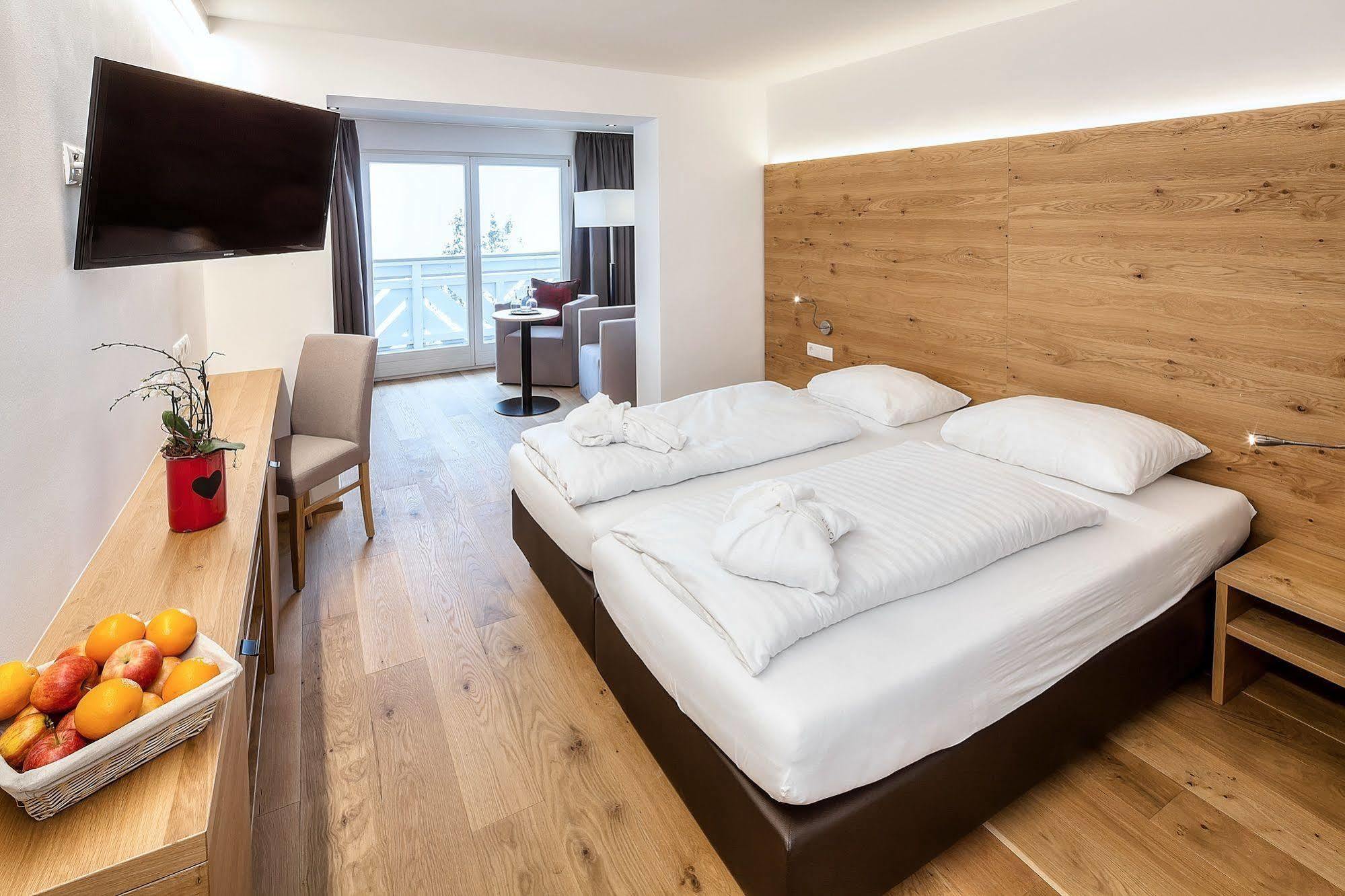 Wellness Aparthotel Panorama Alpin - Ferienwohnungen Jerzens Im Pitztal Eksteriør billede